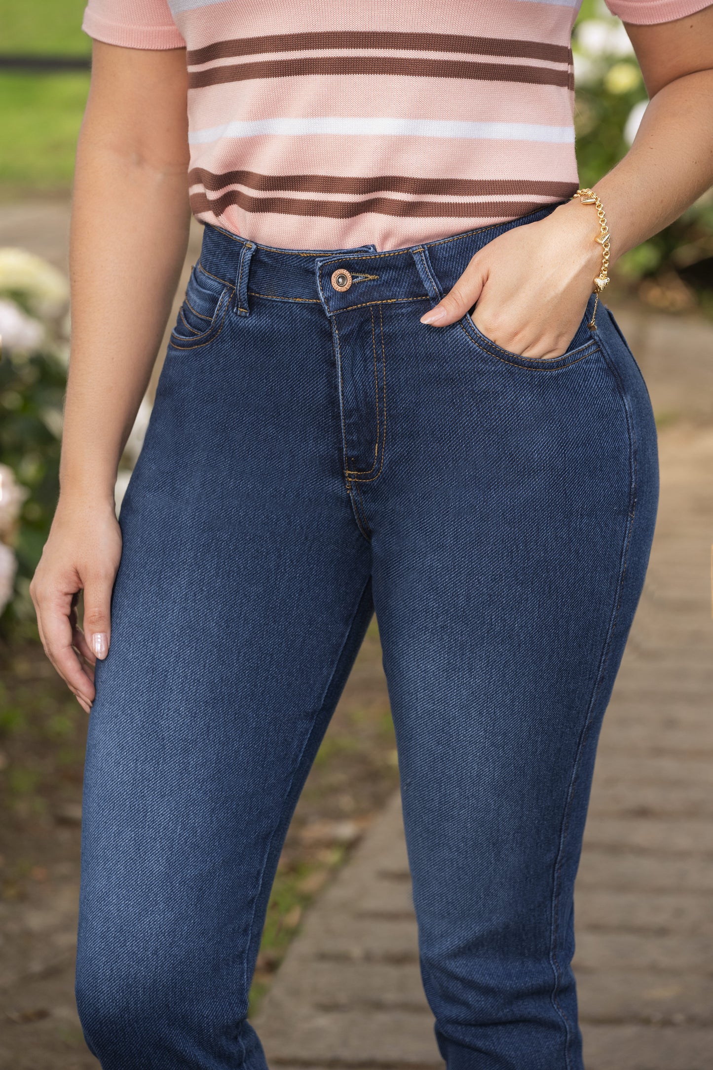Jean  Indigo Licrado Mom Fit Ref 2139