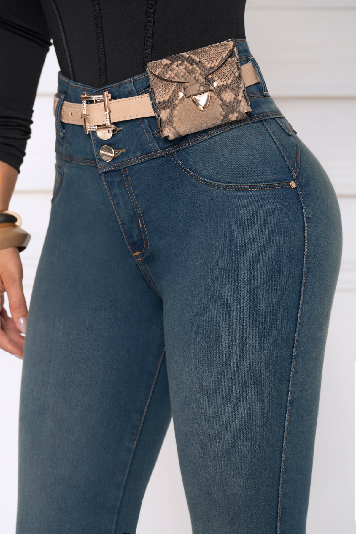 Jean Push Up Piel Durazno Bota Tubo Ref 2170