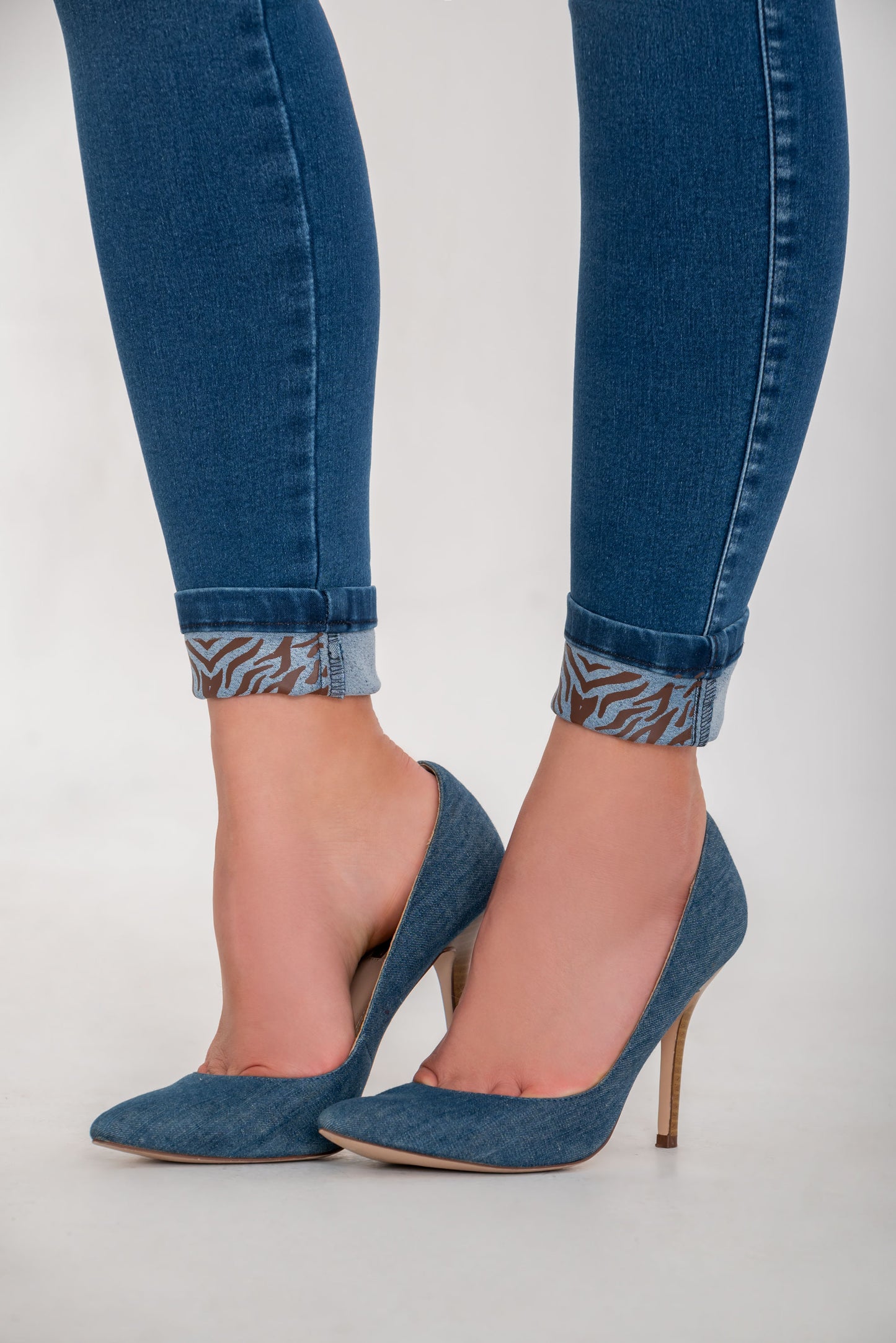 Jean Pretina Alta Control Abdomen - Bota Tubo Tobillero Ref 1675